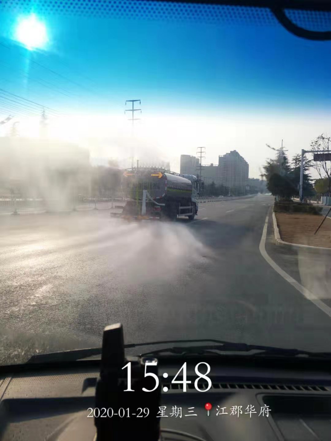 抗疫一线丨米兰·(milan)中国官方网站环境15台清洁消毒车开始作业